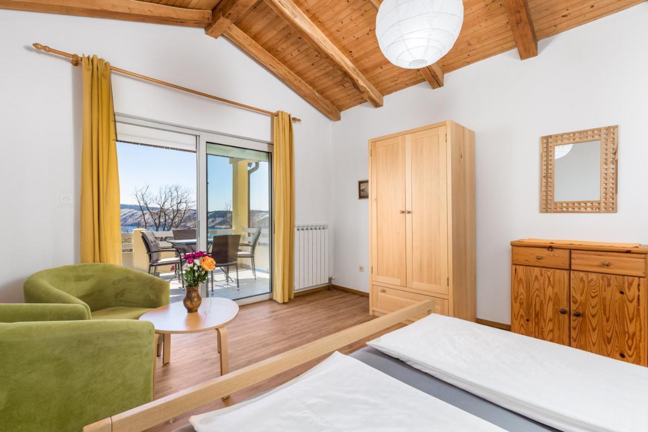 Ursula Appartement Lopar